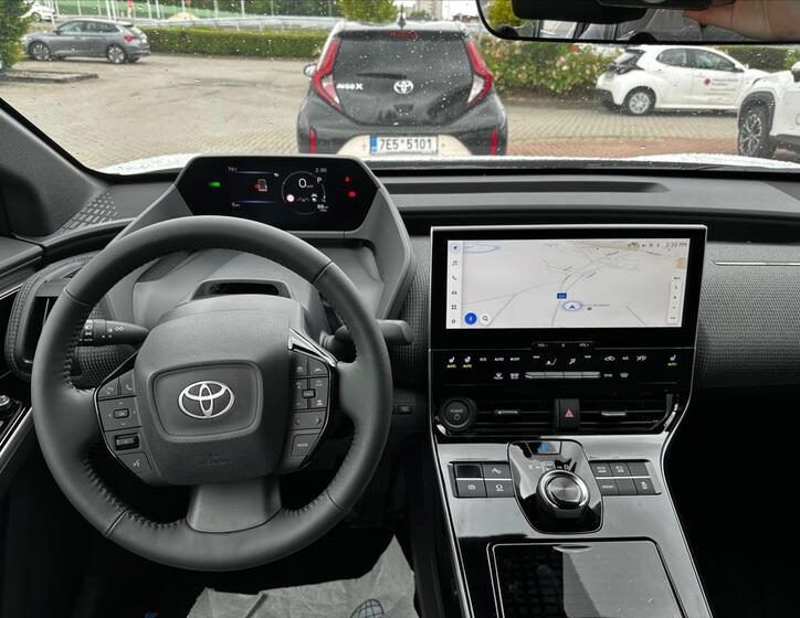 Toyota bZ4X 8