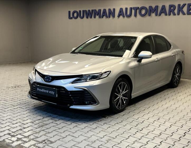 Toyota Camry 1