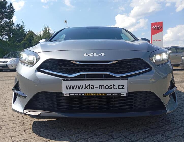 KIA Ceed 4