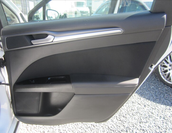 Ford Mondeo 24