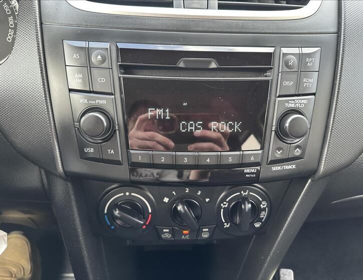 Suzuki Swift 16