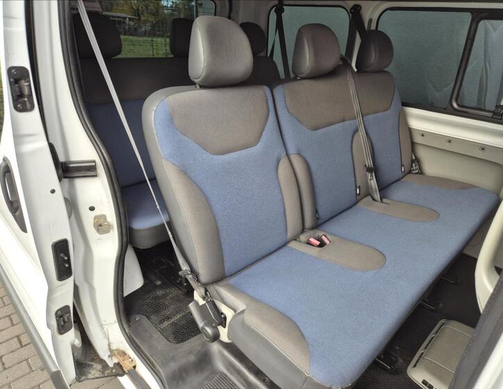 Renault Trafic 16