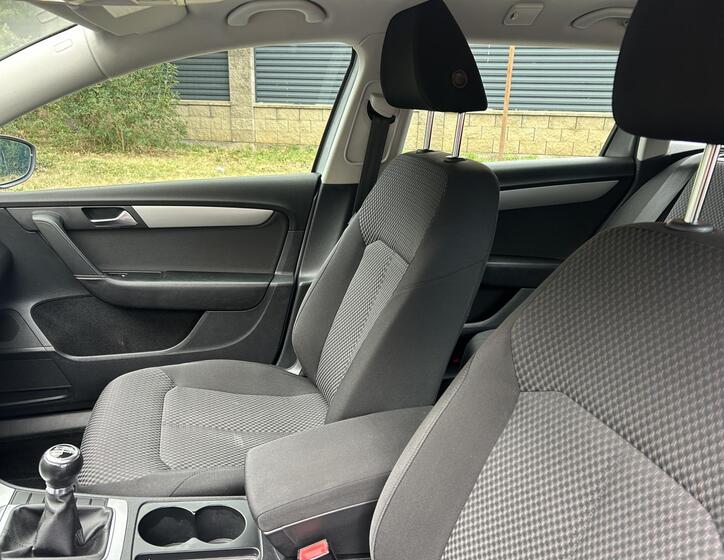 Volkswagen Passat 30