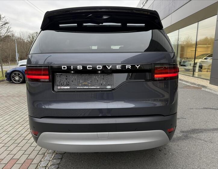 Land Rover Discovery 9