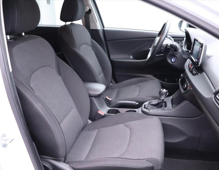Hyundai i30 13