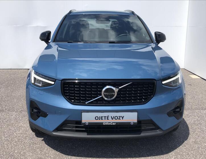 Volvo XC40 4