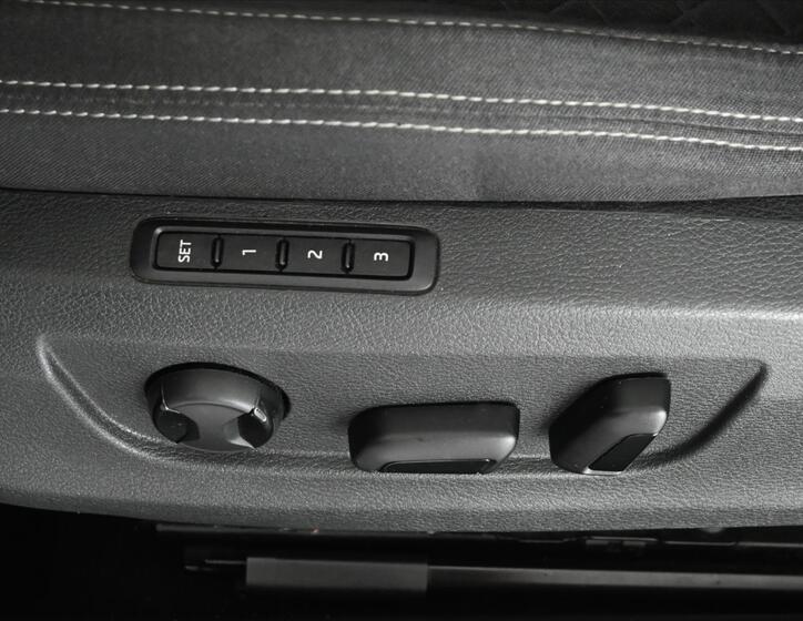 Škoda Superb 33