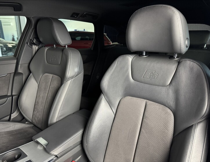 Audi A6 28