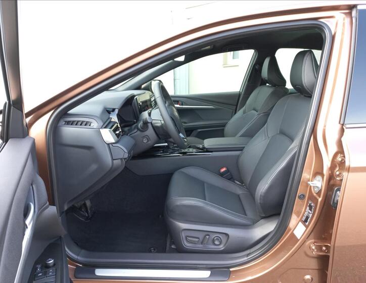 Toyota Camry 6