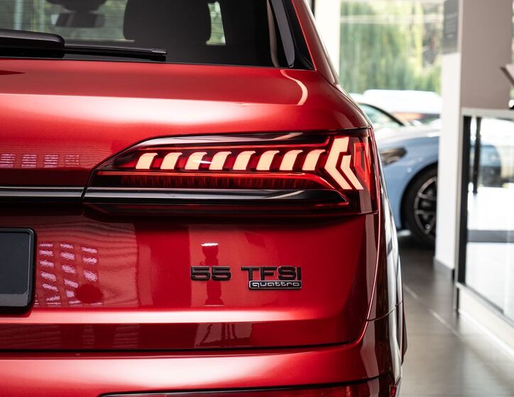 Audi Q7 19