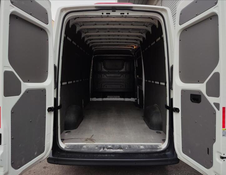 Volkswagen Crafter 28