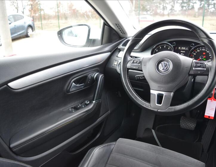 Volkswagen Passat 25