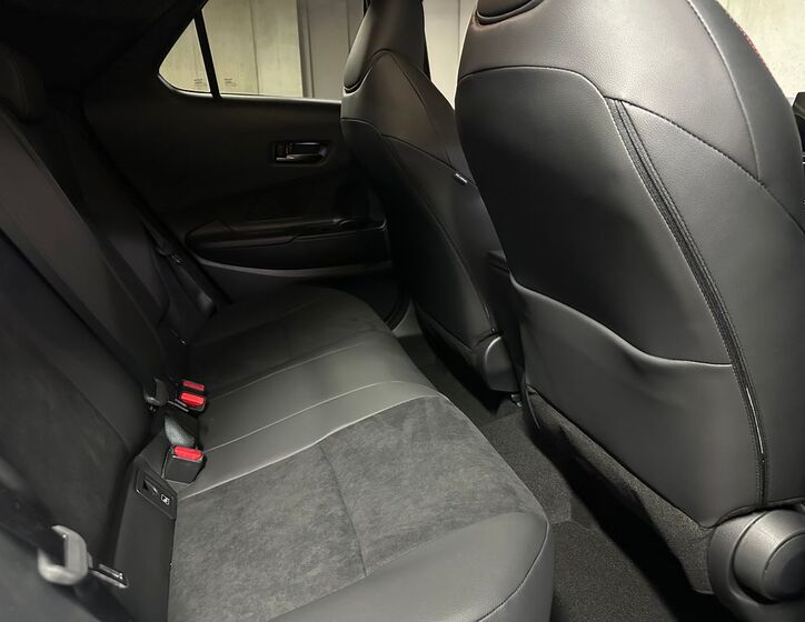Toyota C-HR 12
