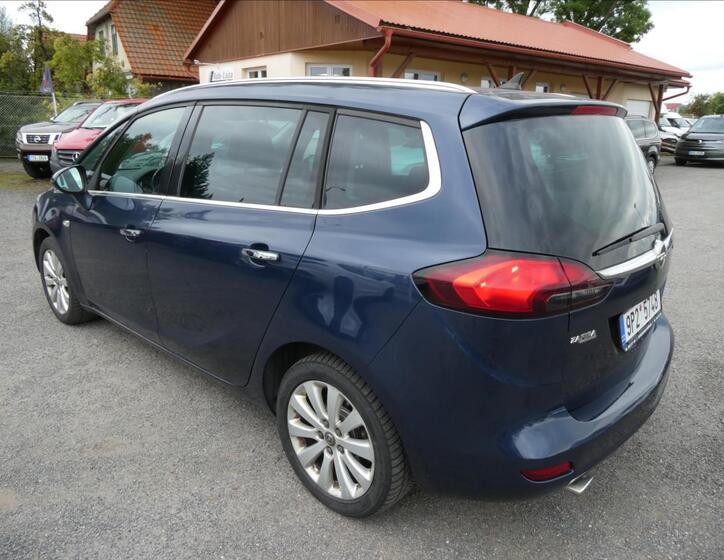 Opel Zafira 5