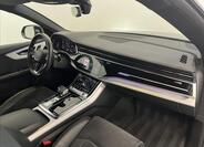 Audi Q8 22