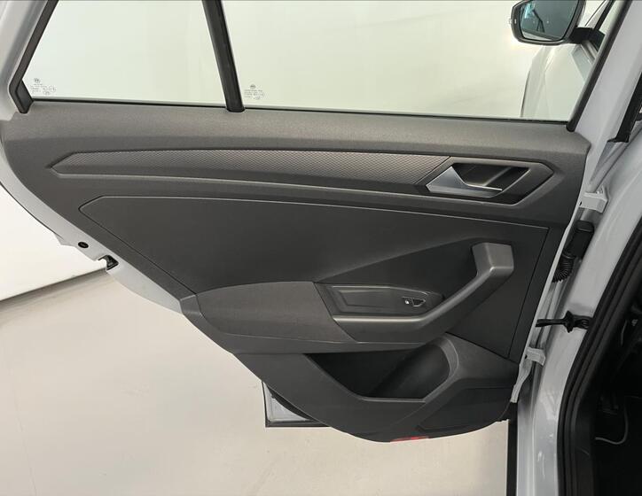 Volkswagen T-Roc 27