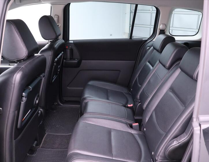 Mazda 5 17