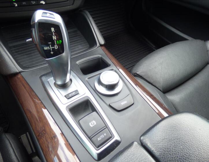 BMW X6 47