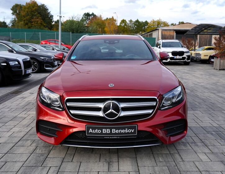Mercedes-Benz Třídy E 1