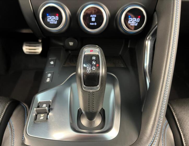 Jaguar E-Pace 21
