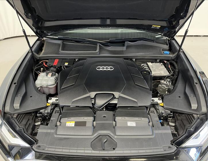 Audi Q8 35