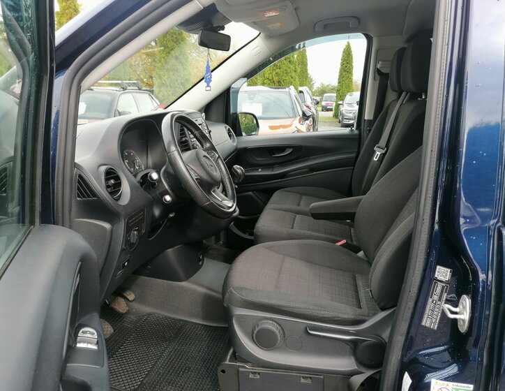 Mercedes-Benz Vito 8