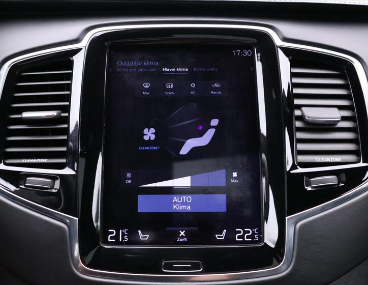 Volvo XC90 29