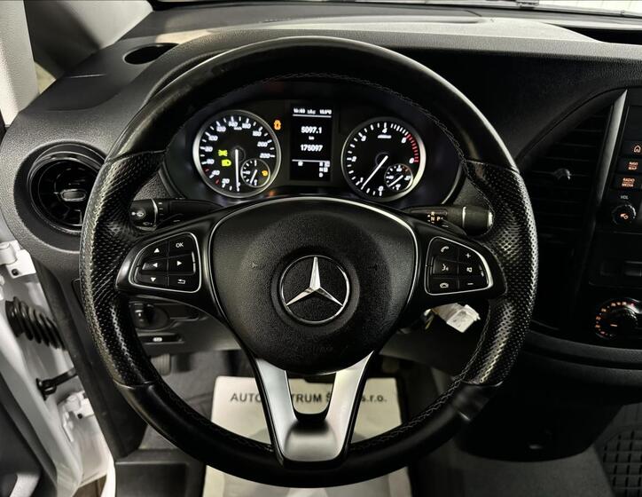 Mercedes-Benz Vito 17