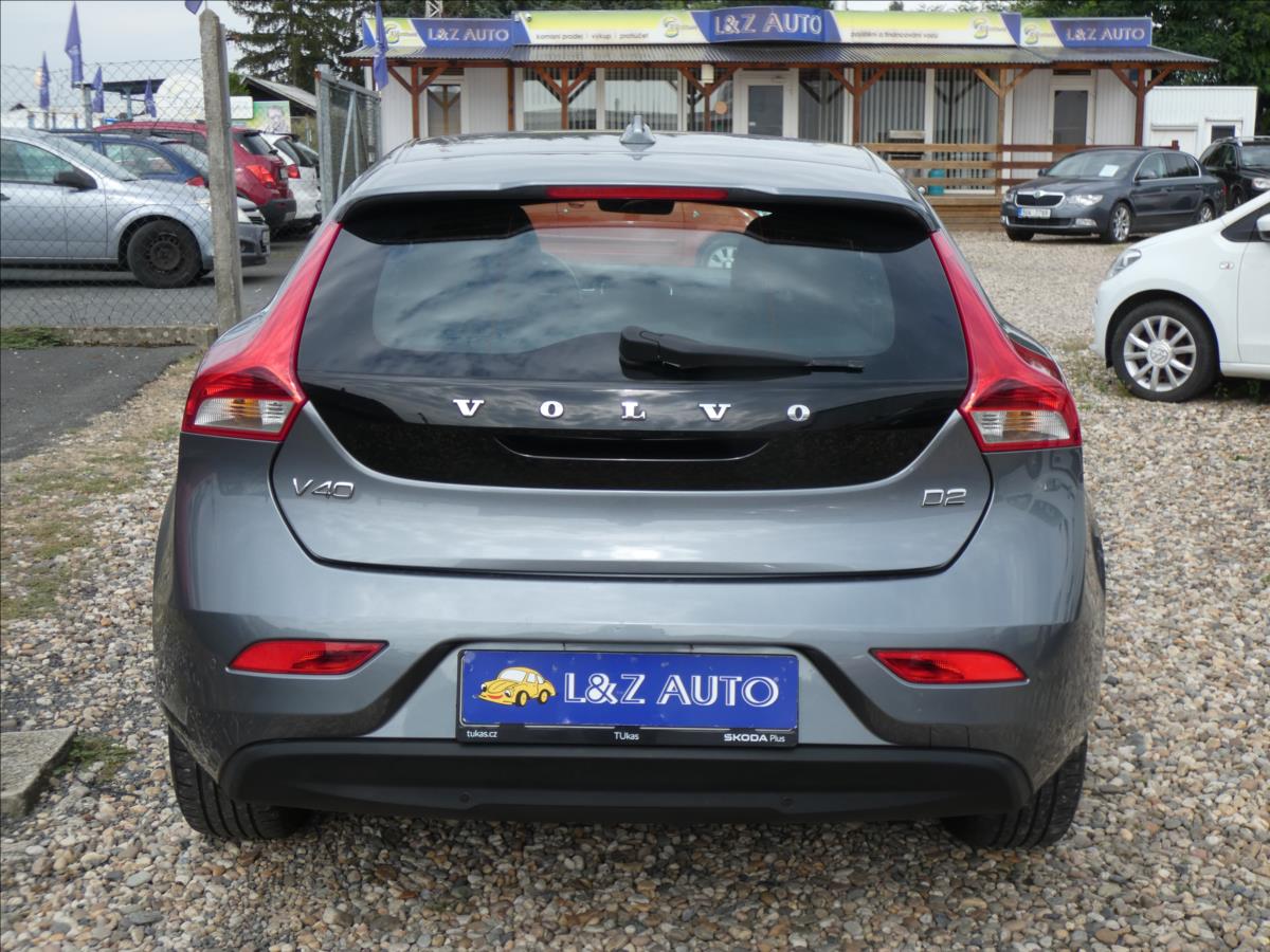 Volvo V40