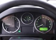 Land Rover Defender 17