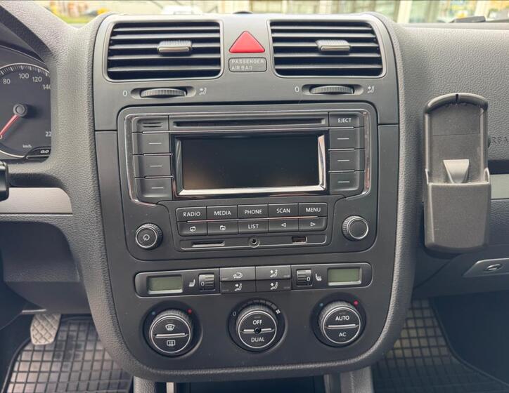 Volkswagen Golf 15