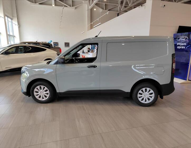 Ford Transit Courier 8