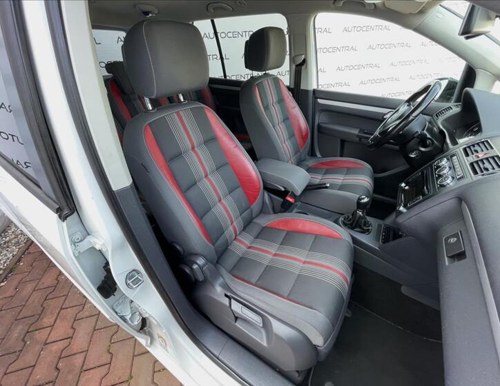 Volkswagen Touran 22