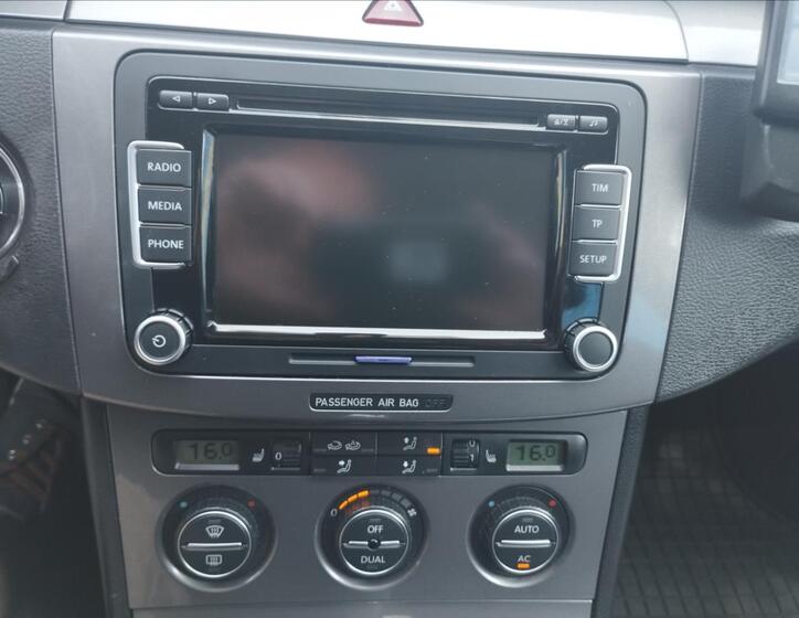Volkswagen Passat 12