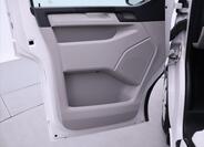 Volkswagen Caravelle 11
