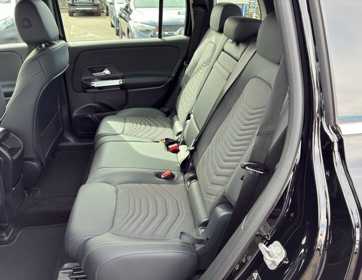 Mercedes-Benz EQB 14