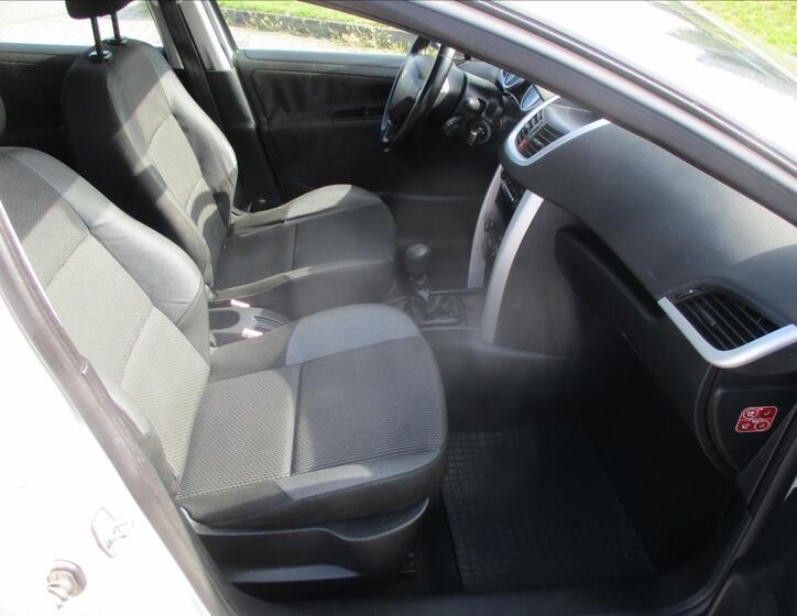 Peugeot 207 12