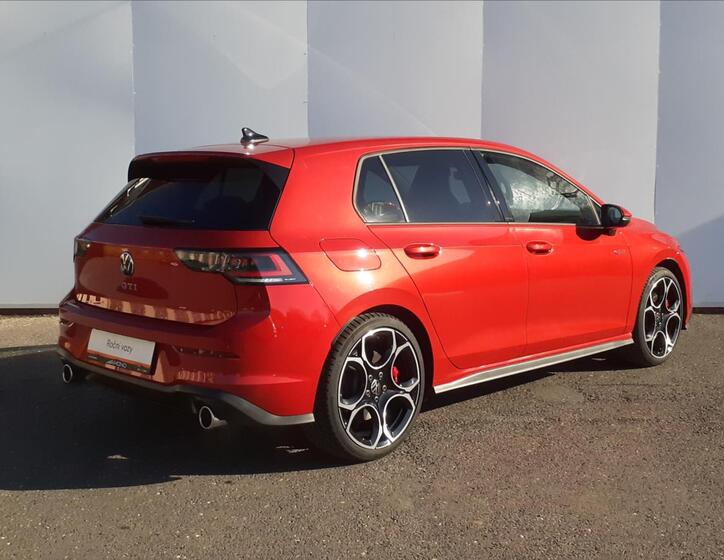Volkswagen Golf 28