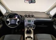 Ford Galaxy 16