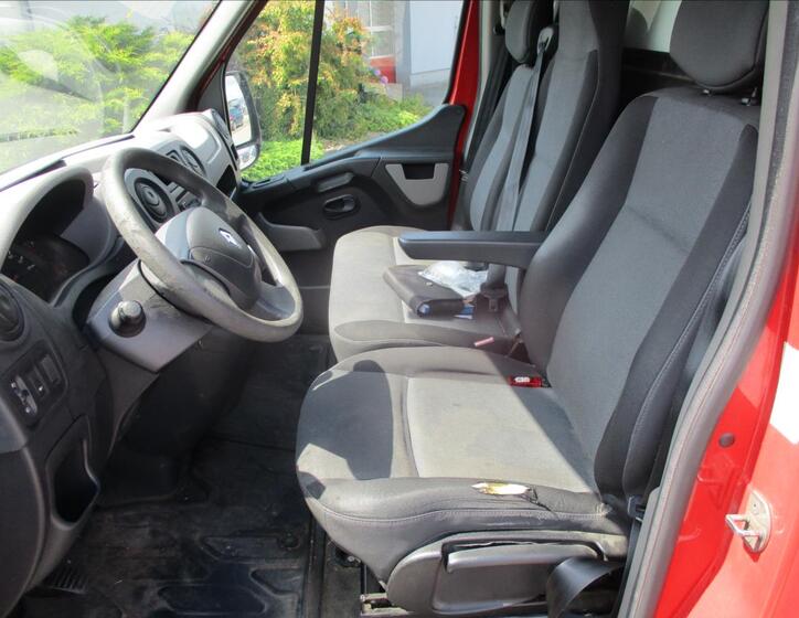 Renault Master 9