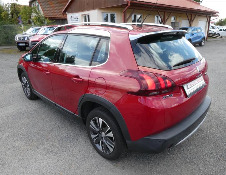 Peugeot 2008 7