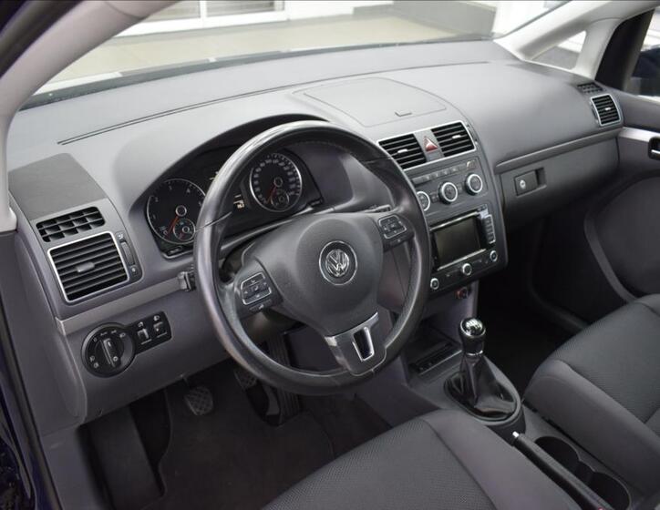 Volkswagen Touran 9