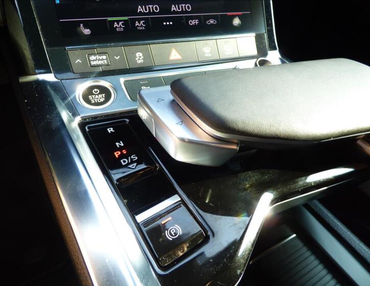 Audi e-tron 41