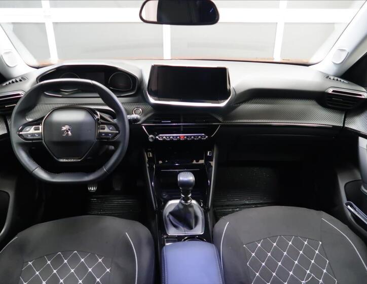 Peugeot 2008 12