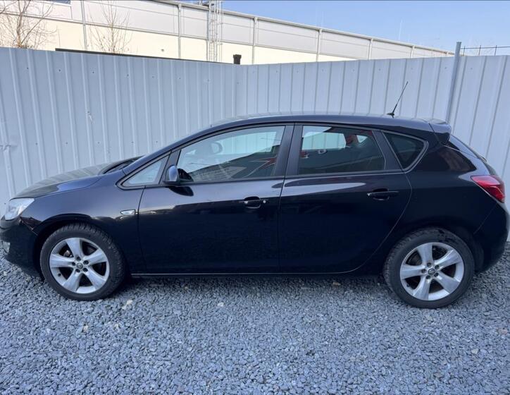 Opel Astra 4