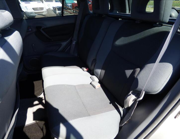 Toyota RAV4 22