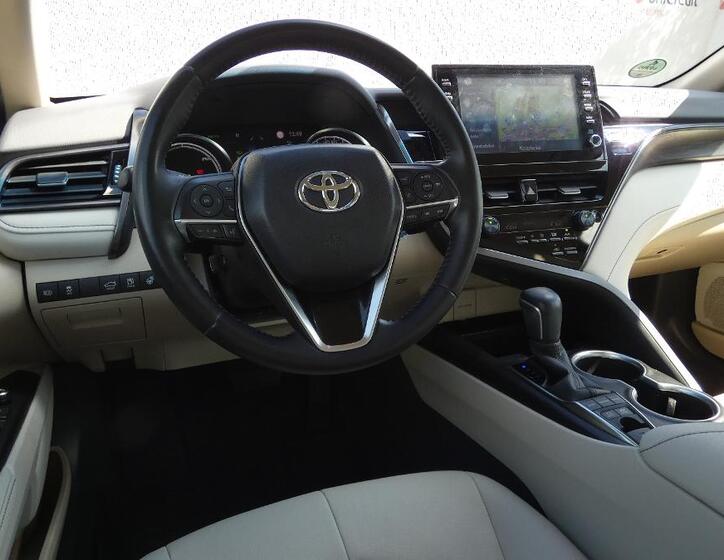 Toyota Camry 5