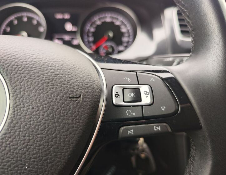 Volkswagen Golf 27