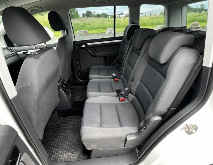 Volkswagen Touran 29