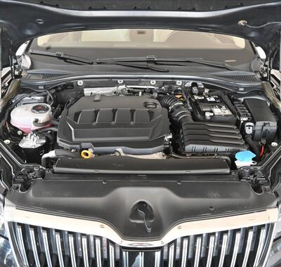 Škoda Superb 5